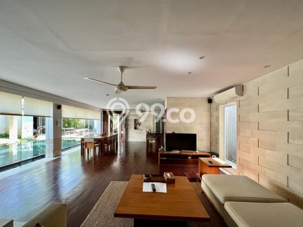 HARGA TERBAIK! Rumah Berkualitas di , LT 450m2m² LB 218m2m² HARGA TERBAIK! Rumah Berkualitas di , LT 450m2m² LB 218m2m²