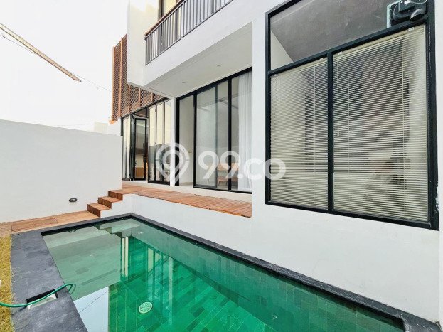 Rumah Mewah LB 125m2 Siap Pakai Desain Elegan di Nusa Dua, Badung Rumah Mewah LB 125m2 Siap Pakai Desain Elegan di Nusa Dua, Badung