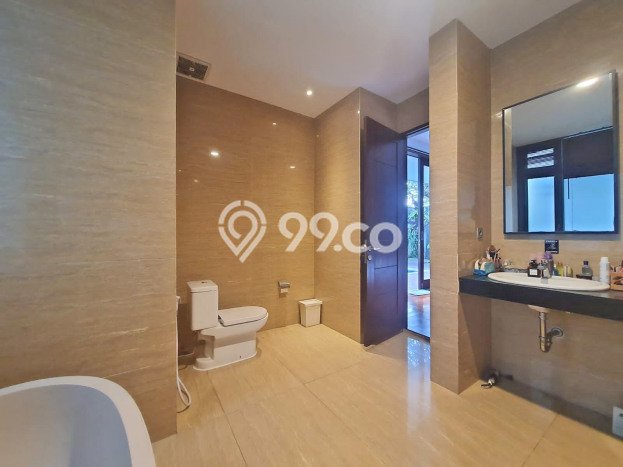 Rumah Mewah LB 350m2 Siap Huni Desain Elegan di Nusa Dua, Badung Rumah Mewah LB 350m2 Siap Huni Desain Elegan di Nusa Dua, Badung