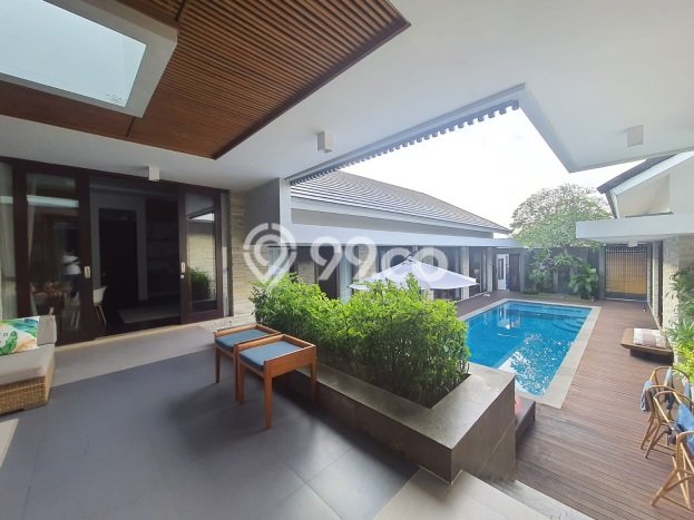 Rumah Mewah LB 350m2 Siap Huni Desain Elegan di Nusa Dua, Badung Rumah Mewah LB 350m2 Siap Huni Desain Elegan di Nusa Dua, Badung