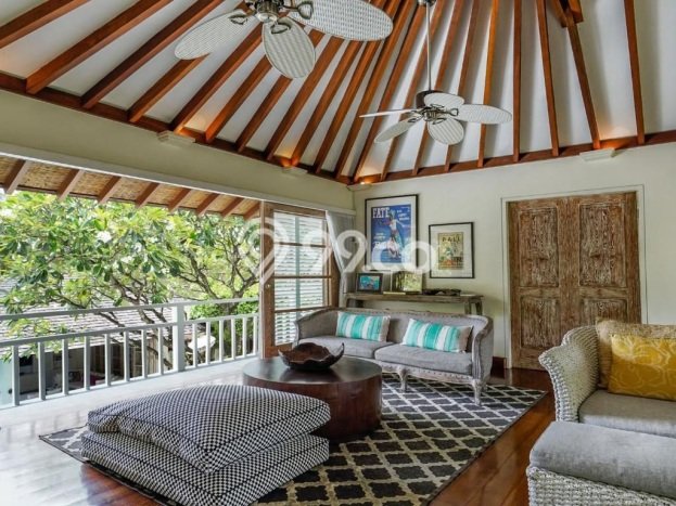 Rumah Luxury Modern Siap Huni di Seminyak Badung Rumah Luxury Modern Siap Huni di Seminyak Badung