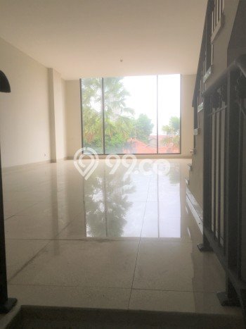 FOR RENT! Ruko di Kemang Cocok untuk Bisnis 225m2 FOR RENT! Ruko di Kemang Cocok untuk Bisnis 225m2