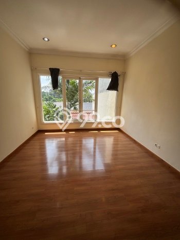 Sewa Rumah Strategis LT 533m2 / LB 545m2 di Pondok Indah, Jakarta Selatan Sewa Rumah Strategis LT 533m2 / LB 545m2 di Pondok Indah, Jakarta Selatan