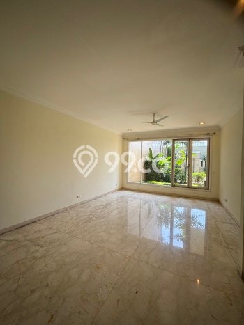Sewa Rumah Strategis LT 533m2 / LB 545m2 di Pondok Indah, Jakarta Selatan Sewa Rumah Strategis LT 533m2 / LB 545m2 di Pondok Indah, Jakarta Selatan