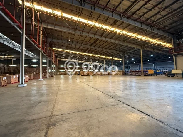 Unit Gudang Disewakan di Jababeka di Area Ramai & Strategis Unit Gudang Disewakan di Jababeka di Area Ramai & Strategis