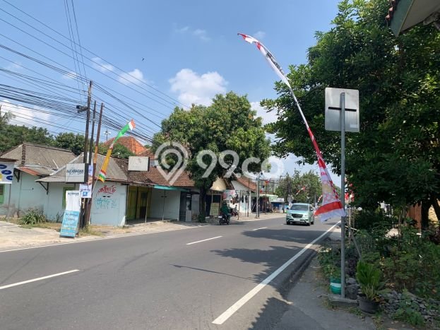 Rumah Strategis Ngaglik, Sleman, Luas 113m2m² Bangunan 163m2m² Rumah Strategis Ngaglik, Sleman, Luas 113m2m² Bangunan 163m2m²
