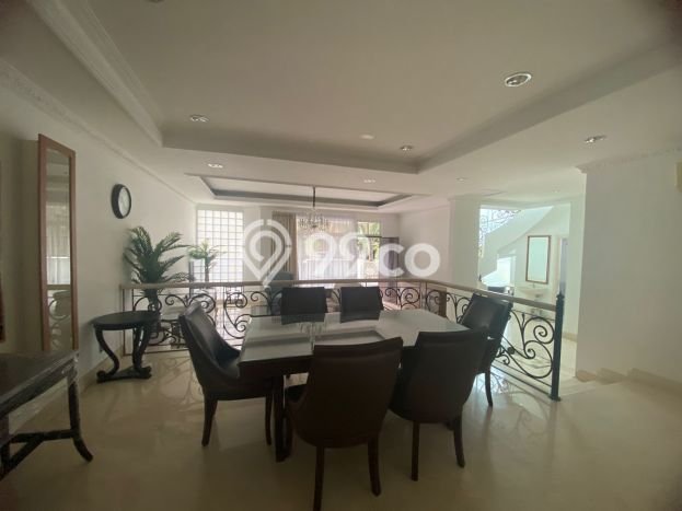 Disewakan Cepat Rumah Kondisi Baik di Area Kebayoran Baru, Jakarta Selatan Disewakan Cepat Rumah Kondisi Baik di Area Kebayoran Baru, Jakarta Selatan