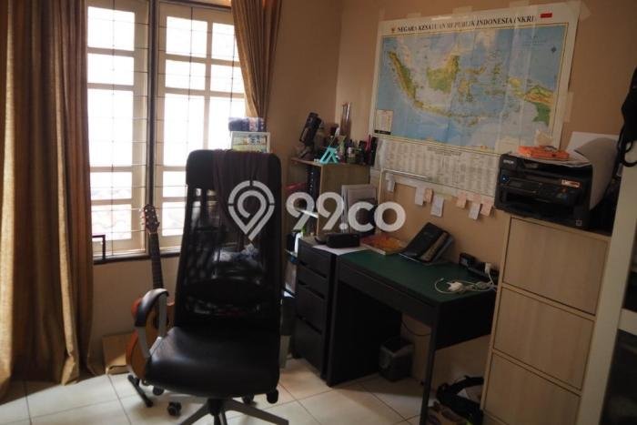 Rumah Lokasi Strategis di Pejaten, Jakarta Selatan, Luas 200m² LB 178m² Rumah Lokasi Strategis di Pejaten, Jakarta Selatan, Luas 200m² LB 178m²