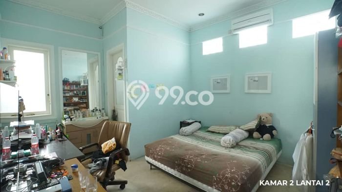 Dijual Rumah Premium dengan Fasilitas Sekitar Komplit di Kebon Jeruk, Jakarta Barat Dijual Rumah Premium dengan Fasilitas Sekitar Komplit di Kebon Jeruk, Jakarta Barat