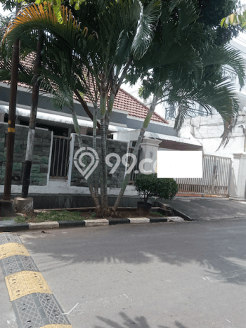 Rumah Strategis di Pasar Minggu, Jakarta Selatan, LT 992m² Bangunan 300m² - BISA KPR! Rumah Strategis di Pasar Minggu, Jakarta Selatan, LT 992m² Bangunan 300m² - BISA KPR!