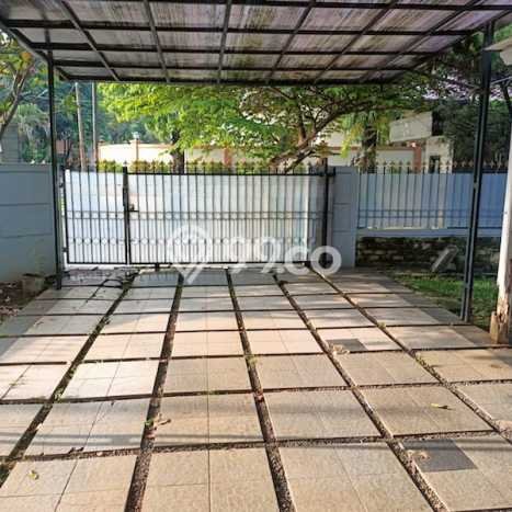 SIAP HUNI! Rumah Strategis di Warung Buncit, LT 498m² Bangunan 220m² SIAP HUNI! Rumah Strategis di Warung Buncit, LT 498m² Bangunan 220m²
