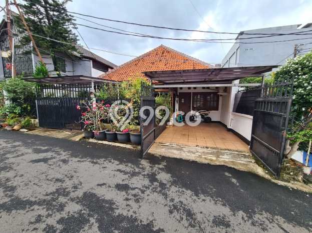 Siap Huni Rumah Mewah 3 Kamar di Mampang Prapatan Dekat ke Mana Pun Siap Huni Rumah Mewah 3 Kamar di Mampang Prapatan Dekat ke Mana Pun
