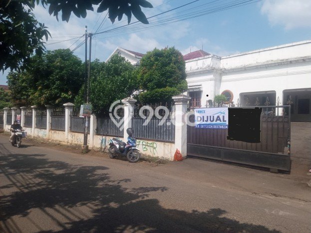 Rumah di Cipadu, Tangerang, Luas 1300m² LB 400m² Rumah di Cipadu, Tangerang, Luas 1300m² LB 400m²