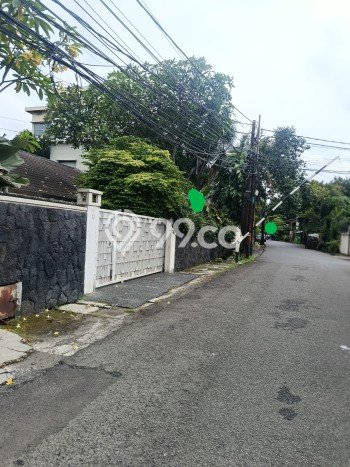 Siap Huni Hunian Elit 4 Kamar di Kebayoran Lama Dekat ke Mana Pun Siap Huni Hunian Elit 4 Kamar di Kebayoran Lama Dekat ke Mana Pun