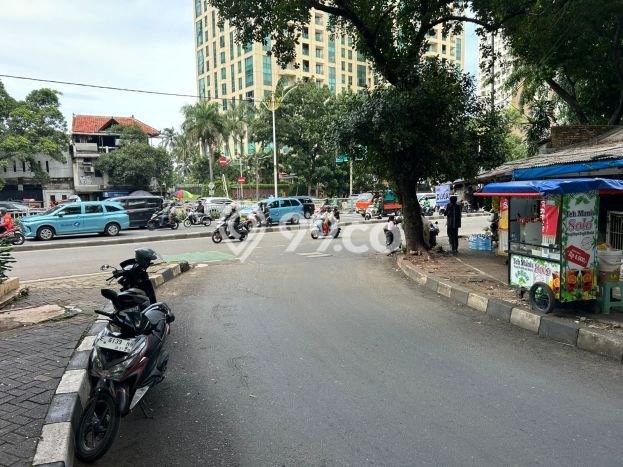 Dijual Rumah Mewah Megah Dengan View Eksklusif di Casablanca, Jakarta Selatan Dijual Rumah Mewah Megah Dengan View Eksklusif di Casablanca, Jakarta Selatan