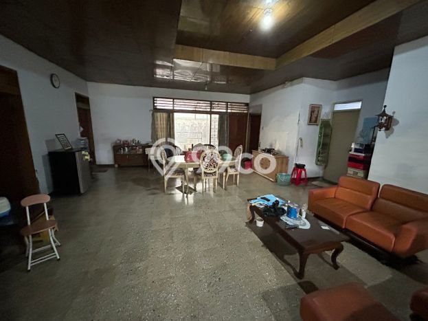 Rumah Modern 7 Kamar LT 400m2 di Pejaten Rumah Modern 7 Kamar LT 400m2 di Pejaten