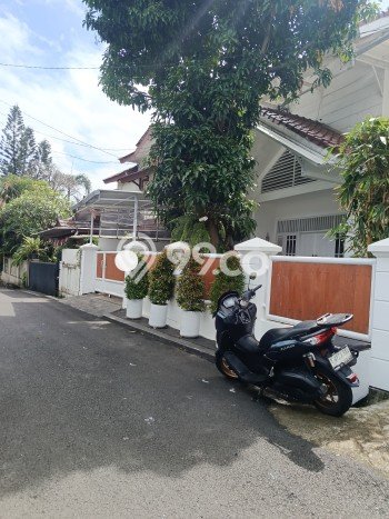 Rumah Elit LB 400m2 Siap Pakai Desain Elegan di Pejaten, Jakarta Selatan Rumah Elit LB 400m2 Siap Pakai Desain Elegan di Pejaten, Jakarta Selatan