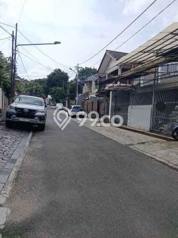 Rumah Eksklusif Dijual LT 214m2 di Kebayoran Baru, Jakarta Selatan Rumah Eksklusif Dijual LT 214m2 di Kebayoran Baru, Jakarta Selatan