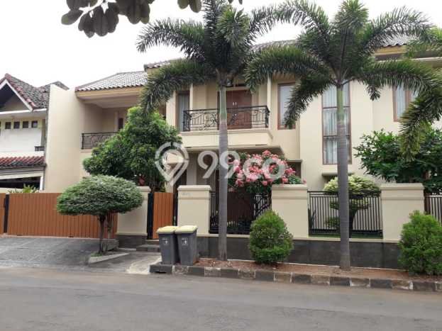 Ready to Use! Luxury House LT 463m2 Desain Elegan di Cikunir Ready to Use! Luxury House LT 463m2 Desain Elegan di Cikunir