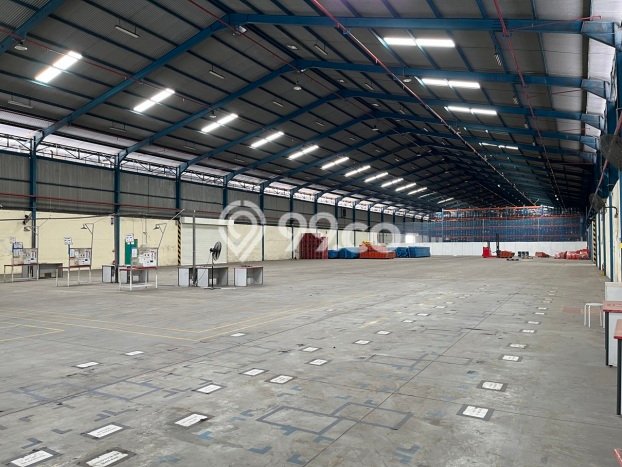 Gudang Disewa di Jakarta Utara dengan LB 4000m2 Area Komersial Ramai Gudang Disewa di Jakarta Utara dengan LB 4000m2 Area Komersial Ramai