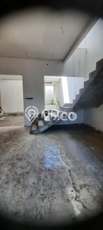 Rumah Terawat 4 KT 4 KM di , Surabaya Rumah Terawat 4 KT 4 KM di , Surabaya