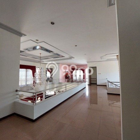 Hunian Mewah LB 1030m2 Siap Huni Desain Elegan di Darmo Permai, Surabaya Hunian Mewah LB 1030m2 Siap Huni Desain Elegan di Darmo Permai, Surabaya