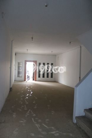 Ruko Kawasan Komersial di , Luas 190m2m², Prospektif Ruko Kawasan Komersial di , Luas 190m2m², Prospektif