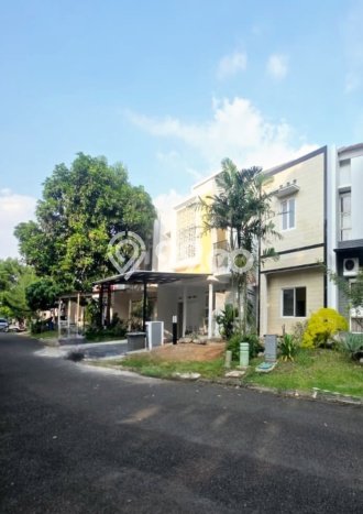 Jual Rumah Mewah Megah Dengan View Eksklusif di Gading Serpong, Tangerang Jual Rumah Mewah Megah Dengan View Eksklusif di Gading Serpong, Tangerang