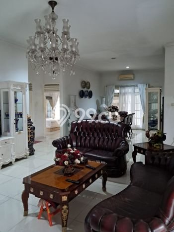 Rumah Mewah Siap Huni LT 684m2 di Duren Sawit, Jakarta Timur Rumah Mewah Siap Huni LT 684m2 di Duren Sawit, Jakarta Timur