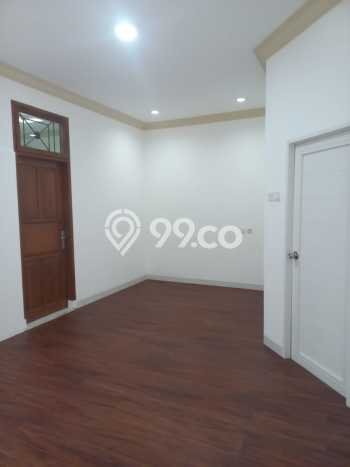 Rumah Luxury Modern Siap Huni di Pondok Kelapa Jakarta Timur Rumah Luxury Modern Siap Huni di Pondok Kelapa Jakarta Timur