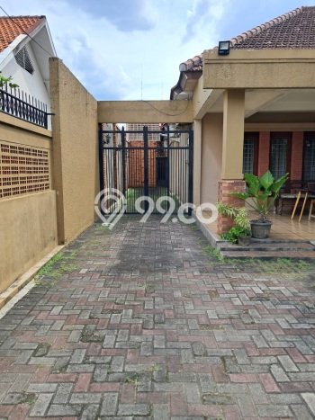 Rumah Mewah LB 500m2 Siap Pakai Desain Elegan di Cipinang, Jakarta Timur Rumah Mewah LB 500m2 Siap Pakai Desain Elegan di Cipinang, Jakarta Timur