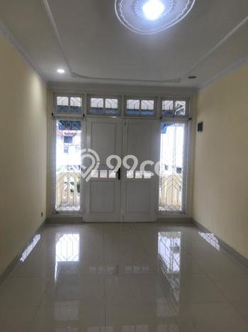 Disewakan Rumah Murah di Cipinang Jakarta Timur dengan 5 KT Disewakan Rumah Murah di Cipinang Jakarta Timur dengan 5 KT