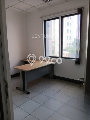 LOKASI POTENSIAL! Ruko For Rent Kawasan Warung Buncit, Luas 570m², Siap Bisnis LOKASI POTENSIAL! Ruko For Rent Kawasan Warung Buncit, Luas 570m², Siap Bisnis