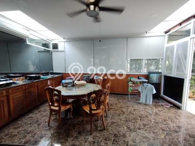 Siap Huni Rumah Mewah 4 Kamar di Kemayoran Dekat ke Mana Pun Siap Huni Rumah Mewah 4 Kamar di Kemayoran Dekat ke Mana Pun