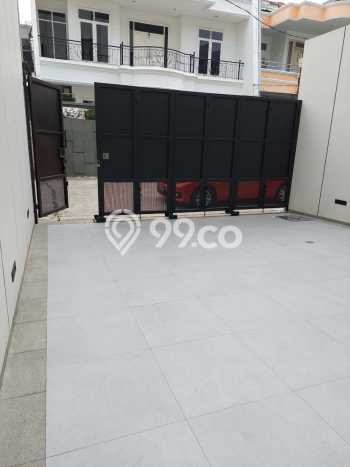 Rumah Luxury Modern Siap Huni di Pluit Jakarta Utara Rumah Luxury Modern Siap Huni di Pluit Jakarta Utara