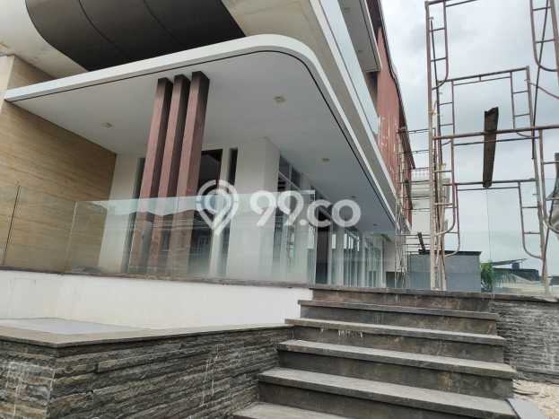 For Sale! Premium House LT 358m2 Desain Modern di Pantai Indah Kapuk For Sale! Premium House LT 358m2 Desain Modern di Pantai Indah Kapuk