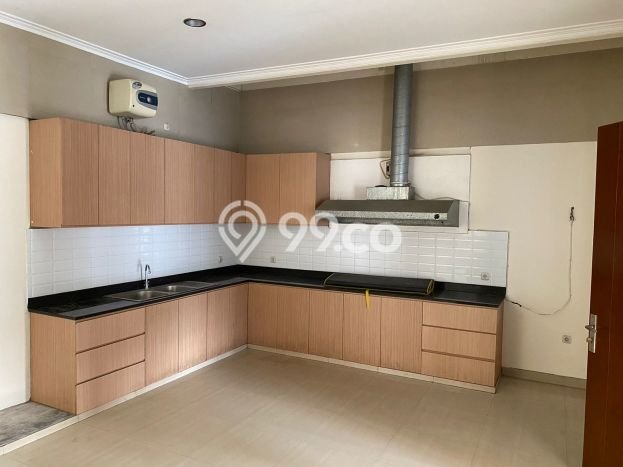 Rumah sewa siap huni 6 KT di Pluit, Jakarta Utara Rumah sewa siap huni 6 KT di Pluit, Jakarta Utara