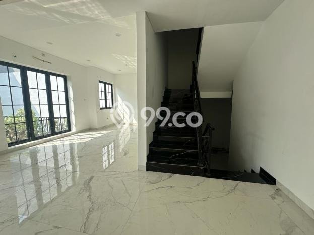 Jual Rumah Luas Megah Dengan View Eksklusif di Pantai Indah Kapuk, Jakarta Utara Jual Rumah Luas Megah Dengan View Eksklusif di Pantai Indah Kapuk, Jakarta Utara