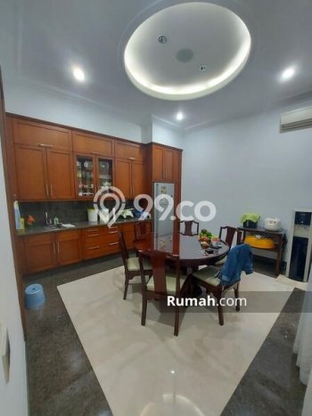 Rumah Elit Modern Siap Huni di Bendungan Hilir Jakarta Pusat Rumah Elit Modern Siap Huni di Bendungan Hilir Jakarta Pusat