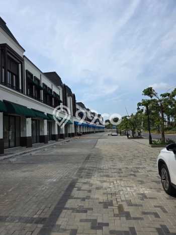 Ruko disewakan lokasi strategis Cisauk Tangerang 161m2 Ruko disewakan lokasi strategis Cisauk Tangerang 161m2