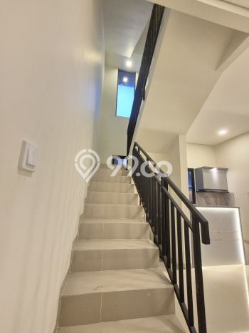 Rumah Modern 3 KT di Gading Serpong Tangerang Unfurnished Rumah Modern 3 KT di Gading Serpong Tangerang Unfurnished
