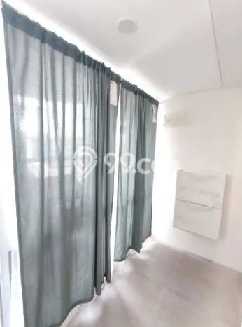 Disewakan! Rumah 1 Kamar Tidur &
1 Kamar Mandi di BSD, Tangerang Disewakan! Rumah 1 Kamar Tidur &
1 Kamar Mandi di BSD, Tangerang