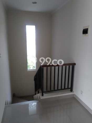 Rumah Modern 3 KT di Gading Serpong Tangerang Semi Furnished Rumah Modern 3 KT di Gading Serpong Tangerang Semi Furnished