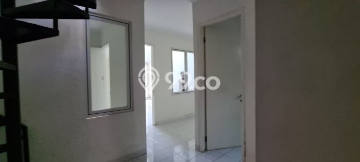 Lokasi terbaik! Rumah siap pakai dikontrakkan di BSD LB 200m2 Lokasi terbaik! Rumah siap pakai dikontrakkan di BSD LB 200m2