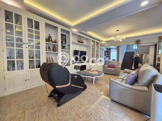 Dijual Rumah Luas Megah Dengan View Cantik di Alam Sutera, Tangerang Dijual Rumah Luas Megah Dengan View Cantik di Alam Sutera, Tangerang