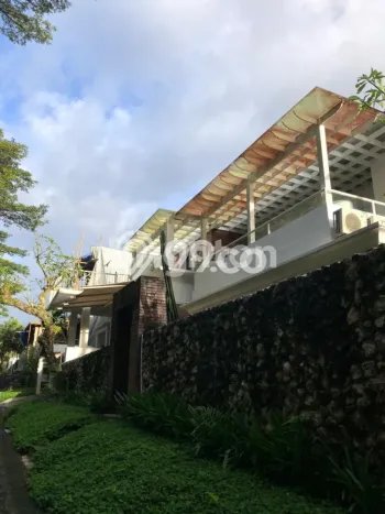 Rumah Elit LB 500m2 Siap Pakai Desain Elegan di Malang Kota, Malang Rumah Elit LB 500m2 Siap Pakai Desain Elegan di Malang Kota, Malang
