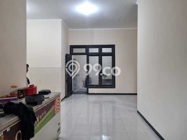 For Sale Hunian Rumah Nyaman 4 Kamar di Pondok Tjandra, Sidoarjo For Sale Hunian Rumah Nyaman 4 Kamar di Pondok Tjandra, Sidoarjo