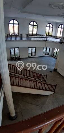 Rumah Asri di Gubeng, Surabaya, LT 972m2m² Bangunan 1200m2m² Rumah Asri di Gubeng, Surabaya, LT 972m2m² Bangunan 1200m2m²
