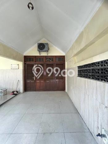 For Sale Rumah Mewah Exclusive di Rungkut, Surabaya For Sale Rumah Mewah Exclusive di Rungkut, Surabaya