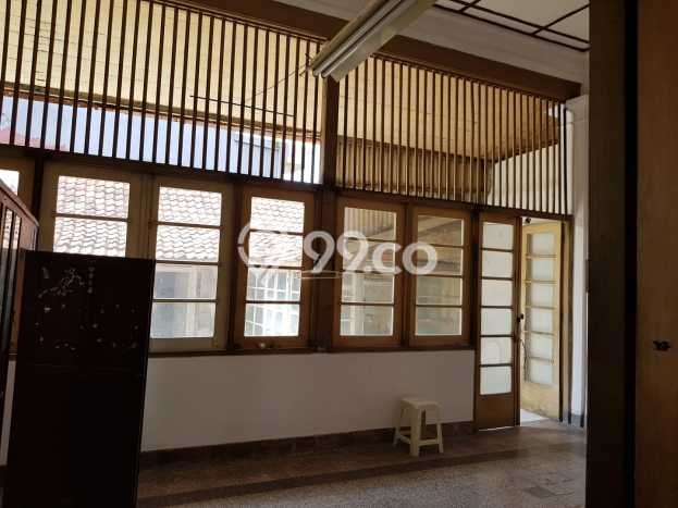 Jual Rumah Mewah Elegan Dengan View Cantik di Kalisari, Surabaya Jual Rumah Mewah Elegan Dengan View Cantik di Kalisari, Surabaya